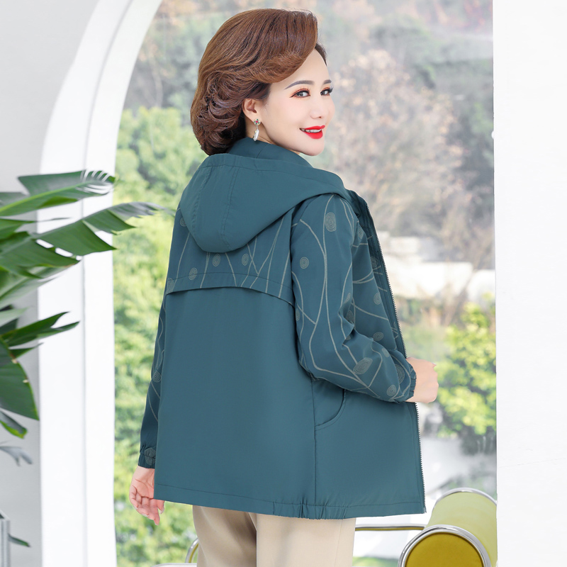Classic Outdoor Hooded Jacket  - đánh giá và giá Embroidery Jacket