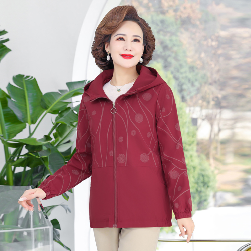Classic Outdoor Hooded Jacket  - đánh giá và giá Embroidery Jacket