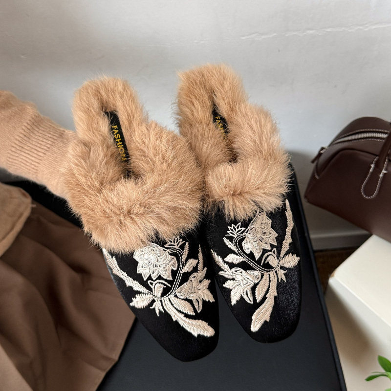 Large Size Women's Half Slippe - đánh giá và giá Embroidery Yes