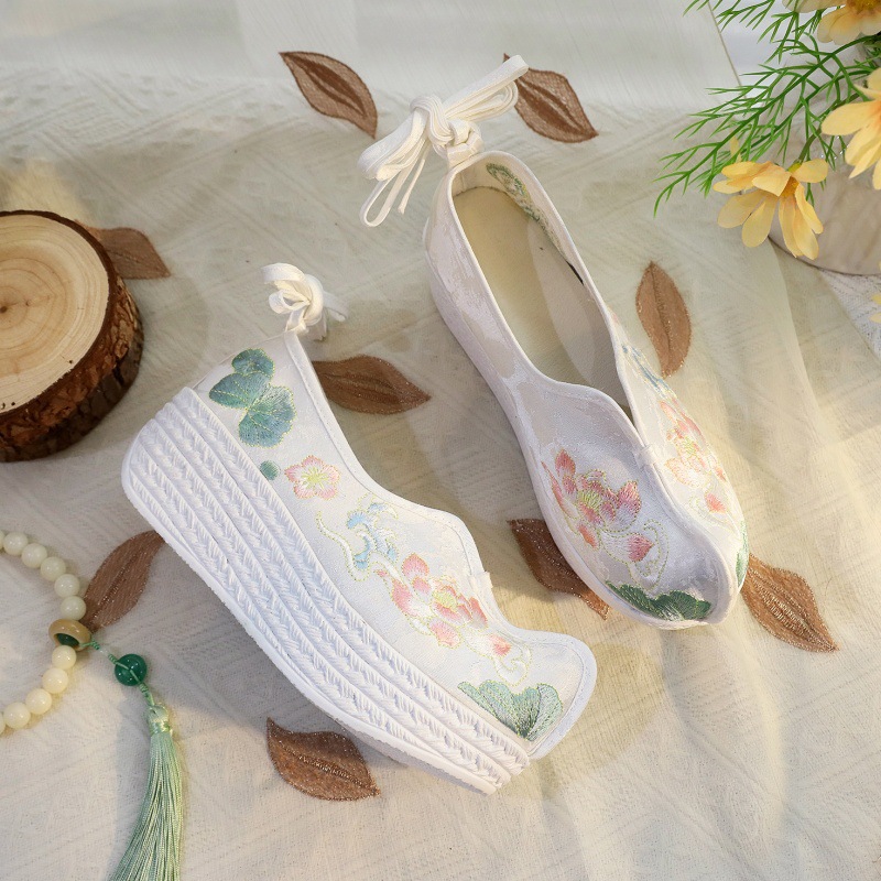 2026 Women's White Lotus Embro - đánh giá và giá Embroidery Yes
