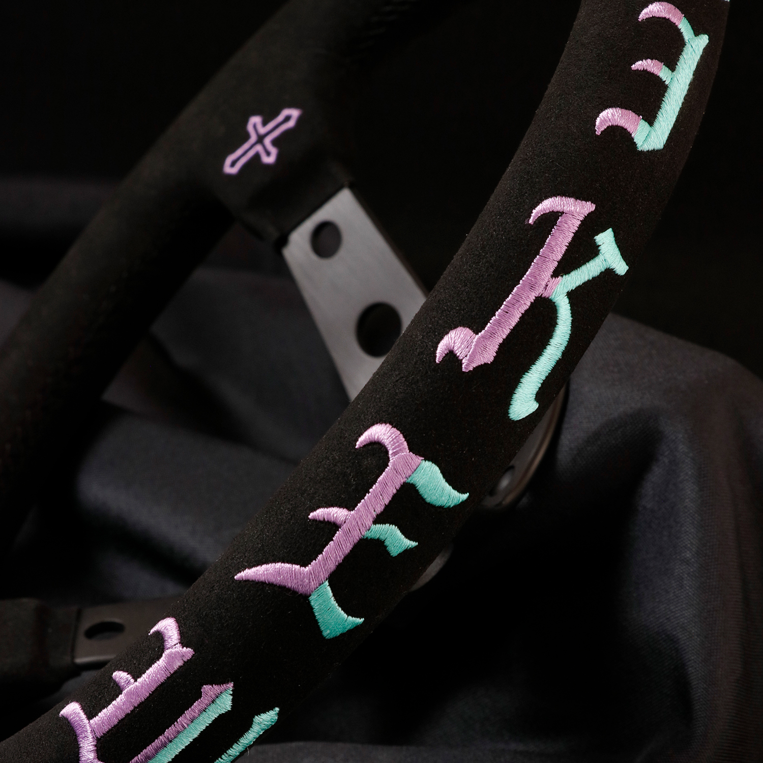 LW 320mm Pablo Edition Embroid - đánh giá và giá Embroidery Hub